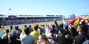 Crowd SUN MR693